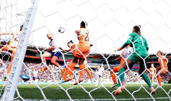 Champions United States held 1-1 by Dutch in World Cup thriller